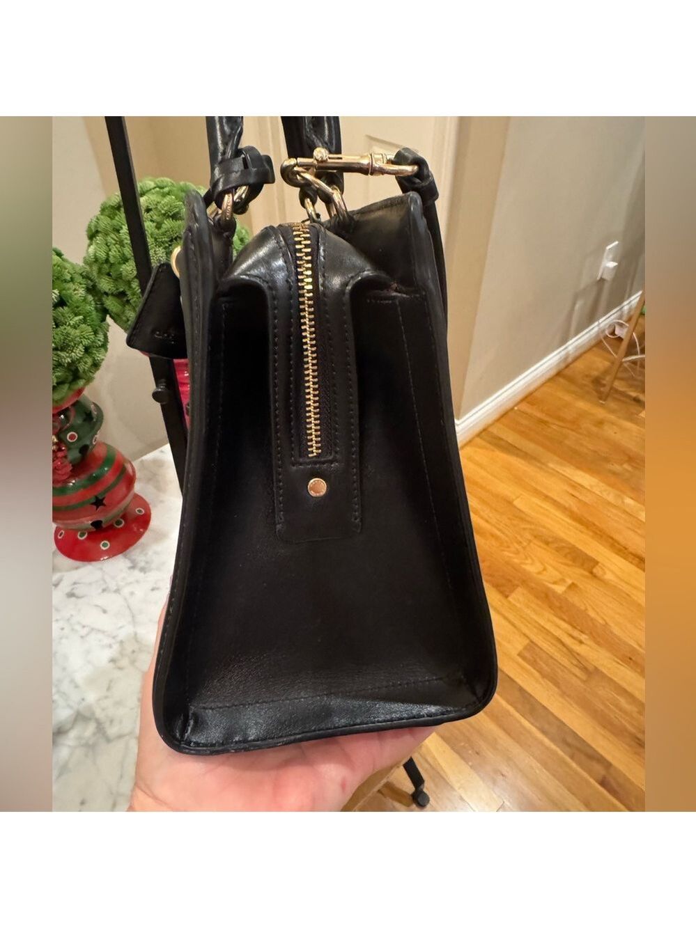 Coach - Zoe Carrycall - Black Leather and Signature Monogram Nice Condition 2019 - Picture 4 of 12